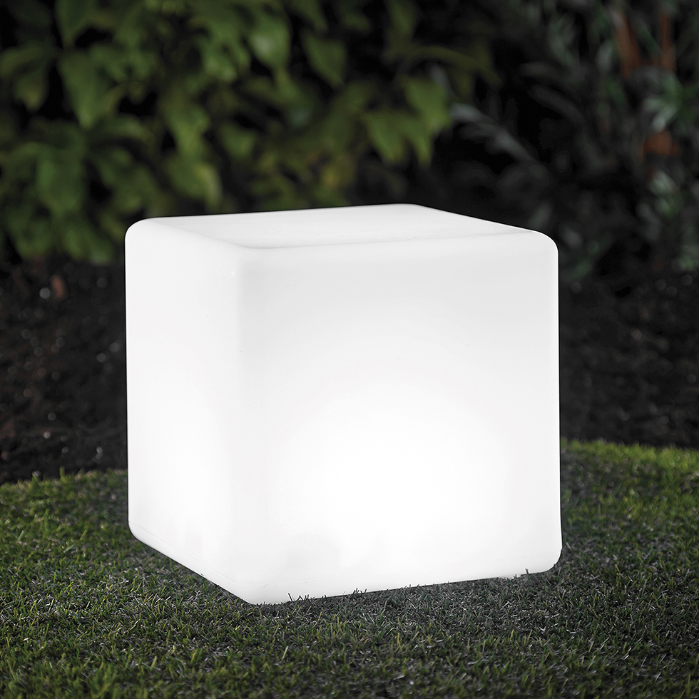 MeLiTec Solarleuchte - mehrfarbige Bodenbeleuchtung für Garten, Balkon & Terrasse - Solar-Bodenleuchte mit Farbwechsel - bis 8h Leuchtdauer - 30 cm - inkl. Akku - Kunststoff - Würfel - LK04-6