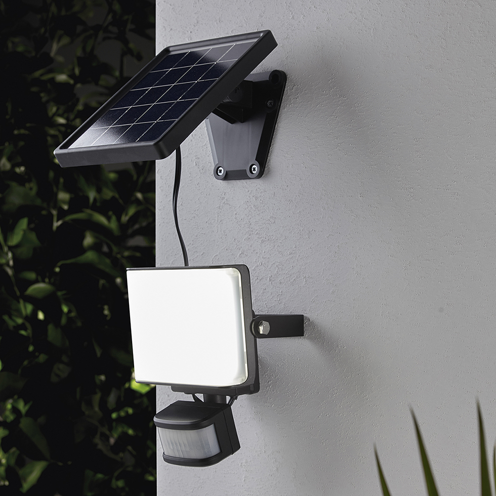 MeLiTec LED Solar Außenstrahler SO39-1 Bewegungsmelder, schwarz MeLiTec LED Solar Außenstrahler SO39-1 Bewegungsmelder, schwarz