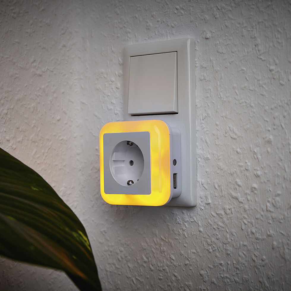MeLiTec LED Nachtlicht N22 Steckdose USB Dämmerungssensor