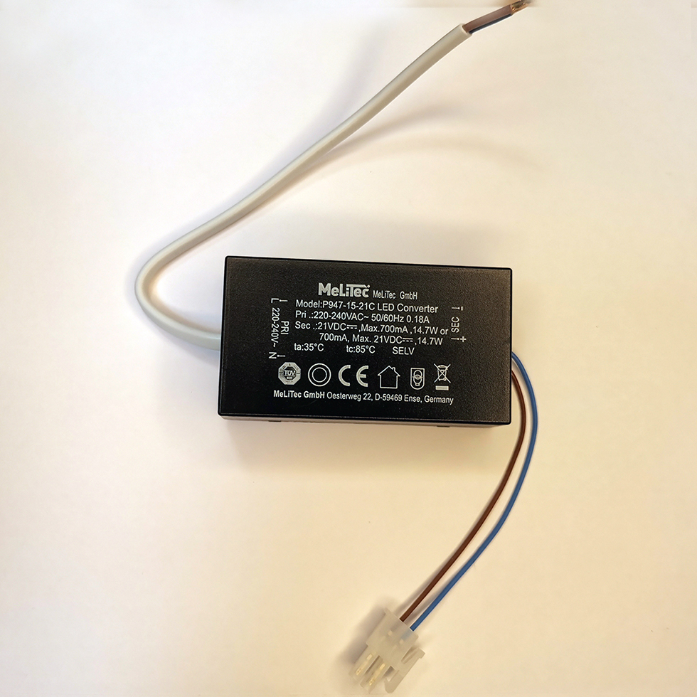 Trafo P947-15-21C 700mA ein Stecker D67 D103